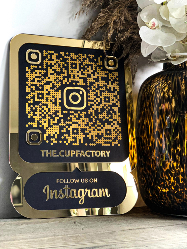 QR Scanner Instagram 3D